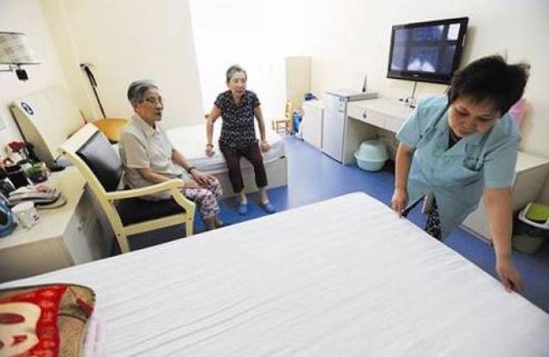 日常生活中,我们经常需要购买各种各样的生活用品来保证家庭和工作的正常运转。而“日用百货”这个术语常常让人感到模糊不清。那么,到底什么是日用百货呢?